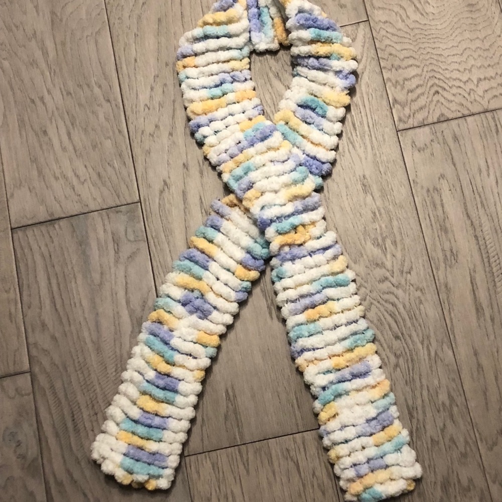 Gorgeous hand knitted winter scarf - Pom Pom yarn